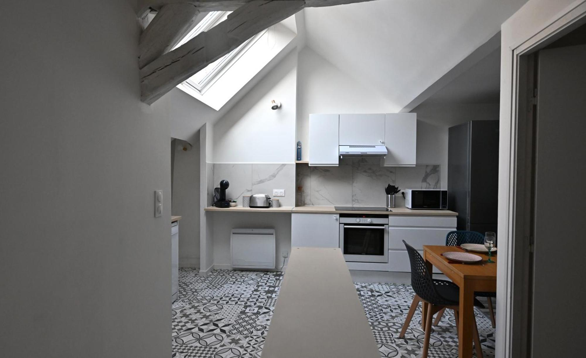 3 Appartements Premium Au Pied De La Cathedrale - Hypercentre Санс Екстериор снимка