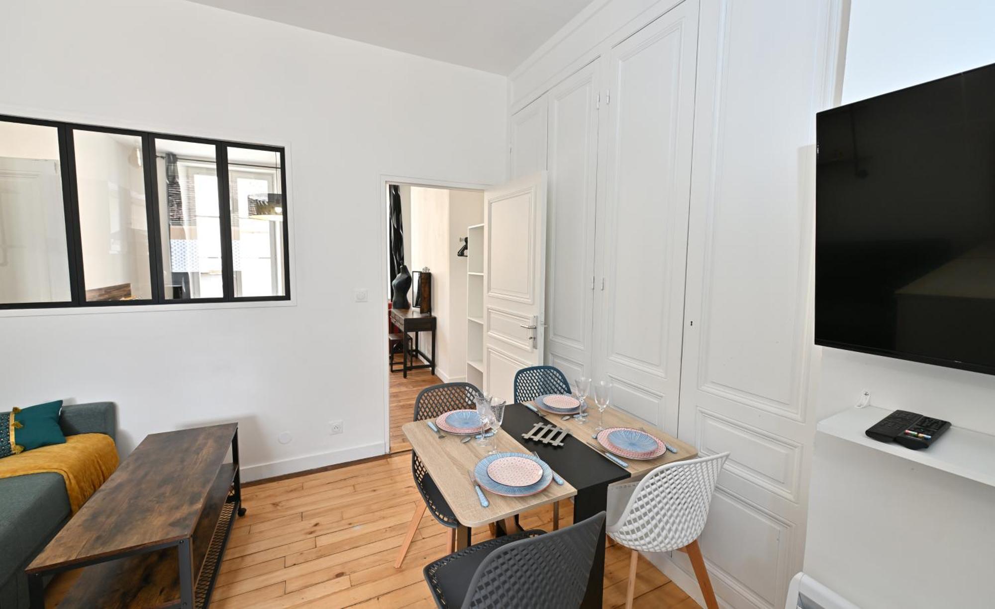 3 Appartements Premium Au Pied De La Cathedrale - Hypercentre Санс Екстериор снимка