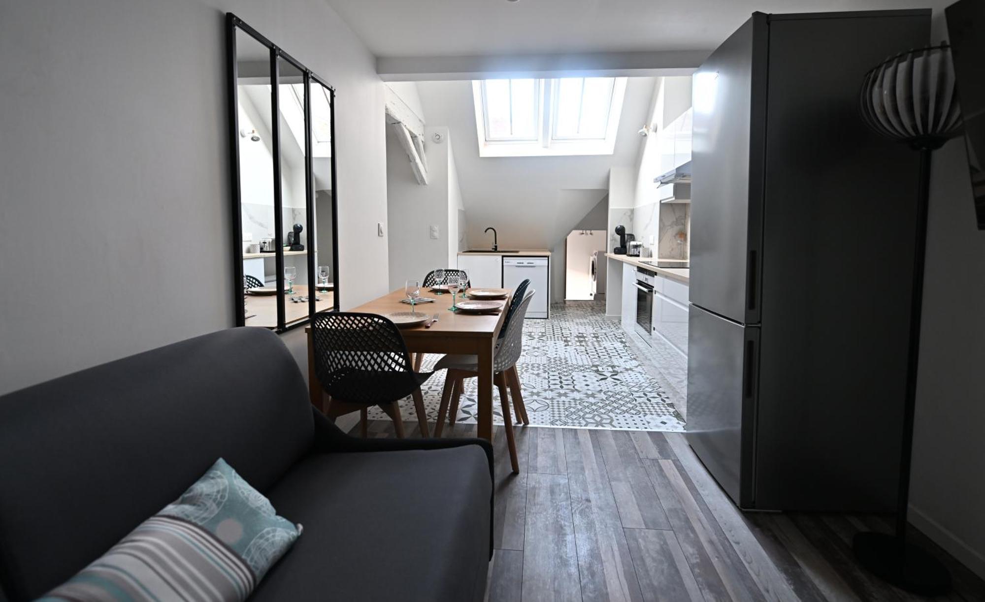 3 Appartements Premium Au Pied De La Cathedrale - Hypercentre Санс Екстериор снимка